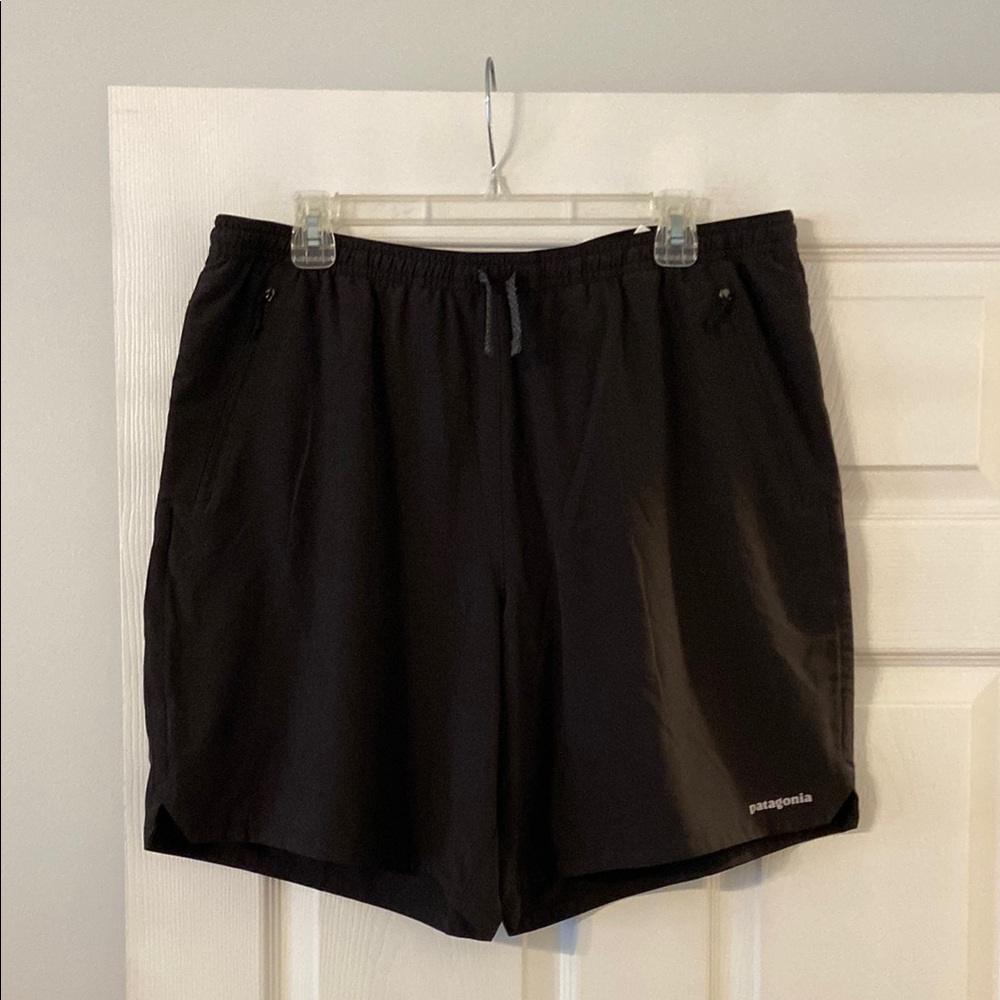 Patagonia Jet Black Performance Shorts size XL excellent condition see all photo
